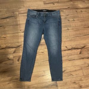🌟TORRID Bombshell skinny jeans size 20R⭐️
